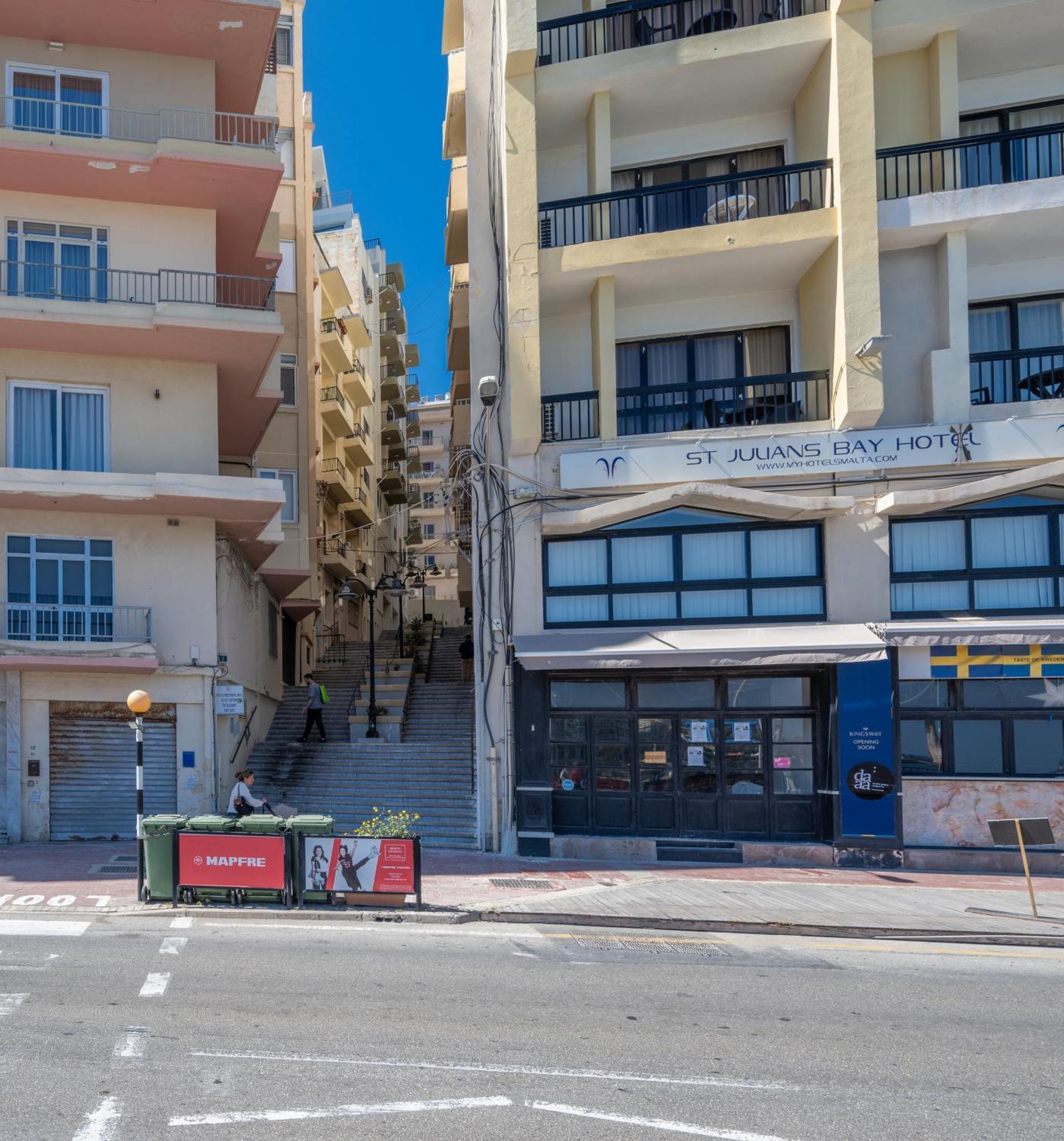 Spacious 3 Bedroom Apartment In The Heart Of St Julians Сент Джулианс Экстерьер фото